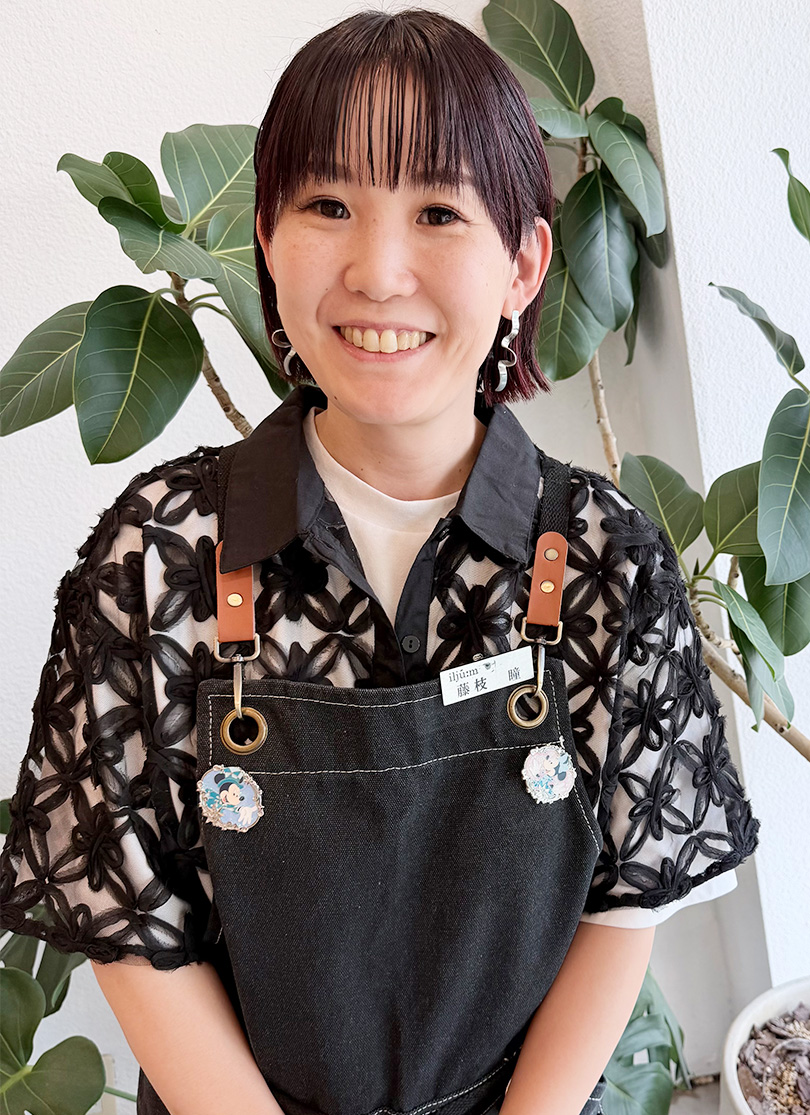 スタイリスト藤枝 瞳